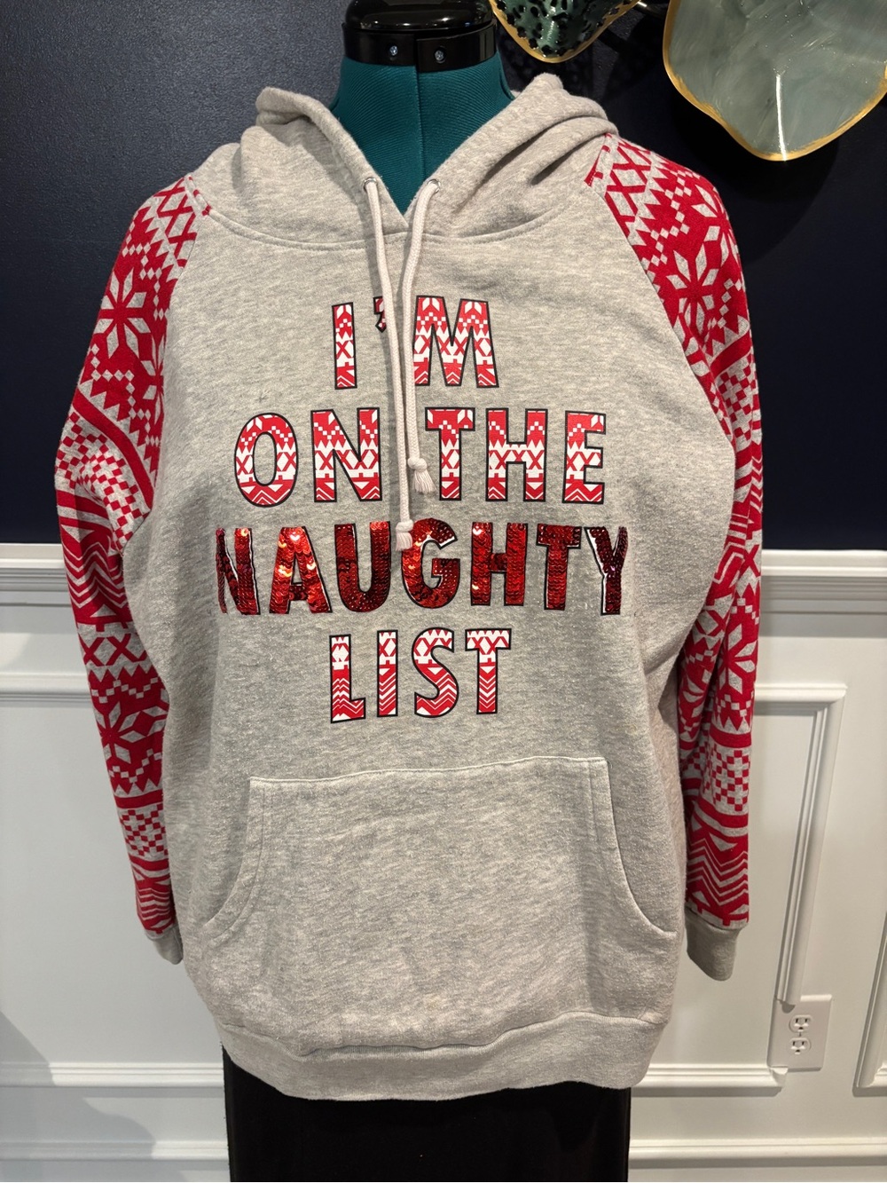 Derek Heart Plus Christmas Hoodie I’m on the Naughty List XL Red Gray Snowflake